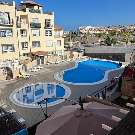 Arcoiris Paradise A 300 Metros De La Playa ,piscina Y Parque Infantil كالاو سالفاجي